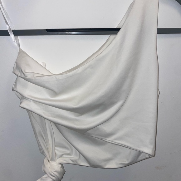 REVOLVE one shoulder crop top (XS/S) - Picture 3 of 4